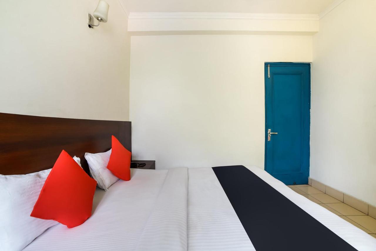 Capital O 48354 The Nest Nueva Delhi Exterior foto